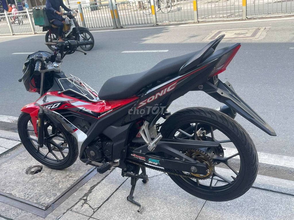 Honda sonic 150 2020 mới 90% hồ sơ gốc cầm tay. Mua bán Xe máy tại Quận Tân Phú Tp Hồ Chí Minh được đăng bởi Tuanduy hình 4