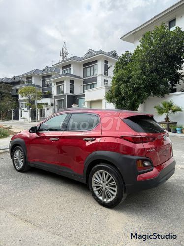 Hyundai Kona Стандарт 2021 60000 км Красный