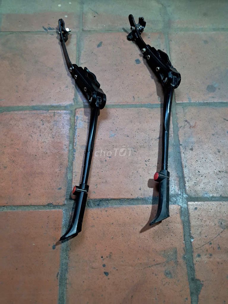 Thanh lý  nhanh vài món phụ tùng xe đạp dư dùng.. Mua bán Xe đạp tại Quận Thanh Xuân Hà Nội được đăng bởi Hà Vũ hình 4