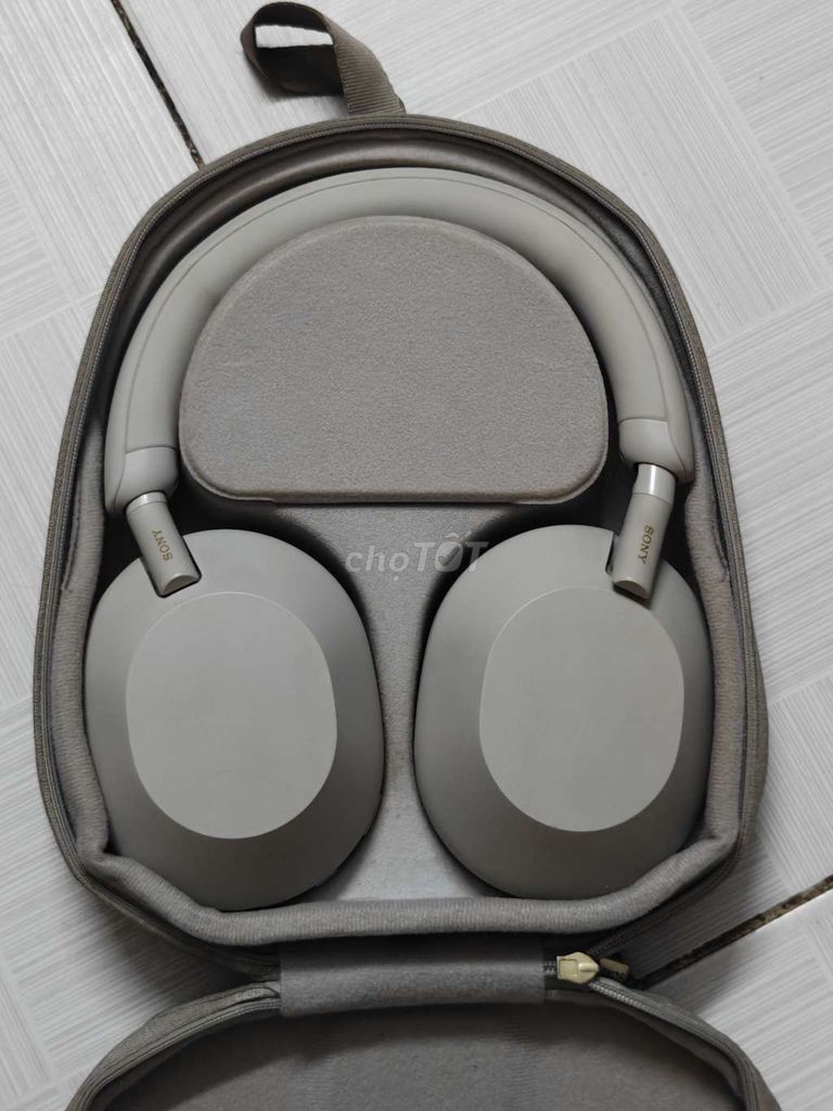 Tai nghe Sony WH-1000XM5 Xám Đã sử dụng. Mua bán Tivi, Âm thanh tại Quận Phú Nhuận Tp Hồ Chí Minh được đăng bởi đinh phú hình 1