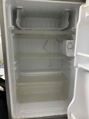 Tủ lạnh AQUA bạc 93L