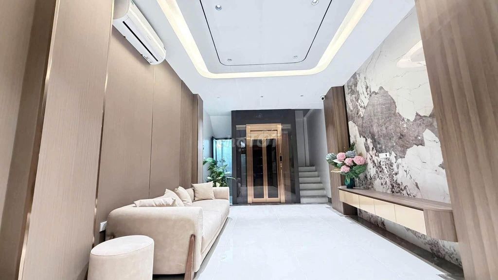 Nhà 45m x 6 tầng Bạch Mai, 12.x tỷ, 20m ra phố