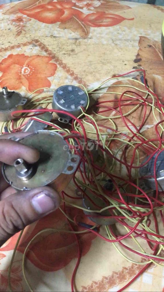 Motor giảm tốc Quạt, nồi chiên, đóng mở cửa. Mua bán Quạt tại Thị xã Duy Tiên Hà Nam được đăng bởi hinh dieu linh hình 1
