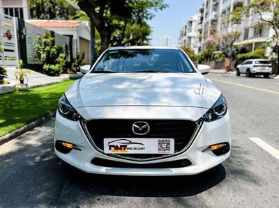 Mazda 3 2019 số tự động, màu trắng, 20k km