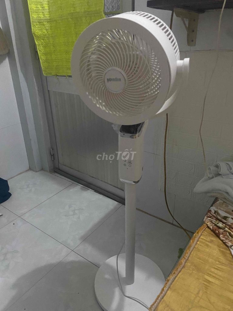 Quạt điều khiển giọng nói Pevaden Trắng. Mua bán Quạt tại Huyện Long Hồ Vĩnh Long được đăng bởi huynh duy hình 1