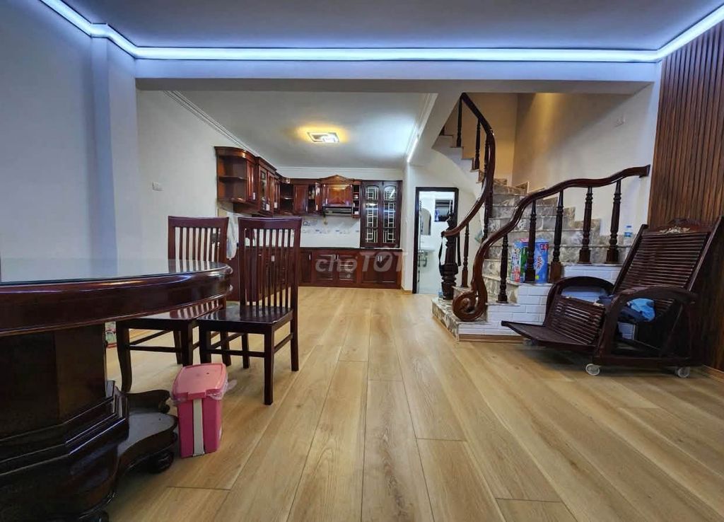 Дом на улице Luong Khanh Thien, 50м², расширяющийся кзади, более 15 млрд