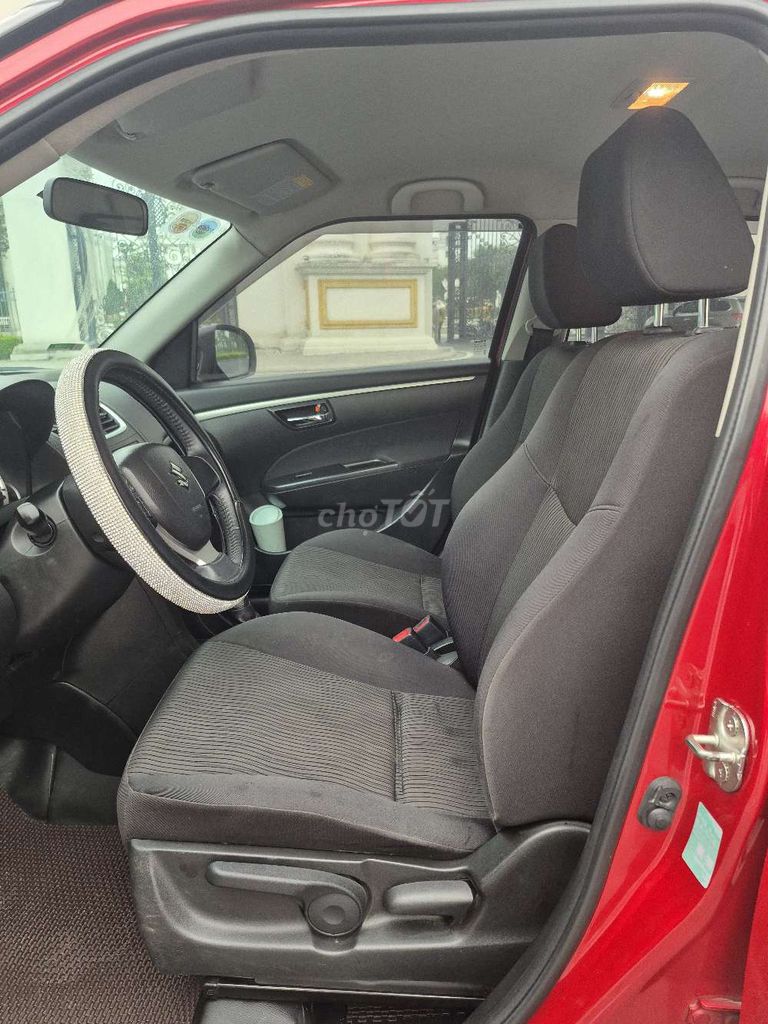 Suzuki SWiFt 2017 1.4 AT - 90000 km. Mua bán Ô tô tại Quận Long Biên Hà Nội được đăng bởi Ngô hùng hình 8