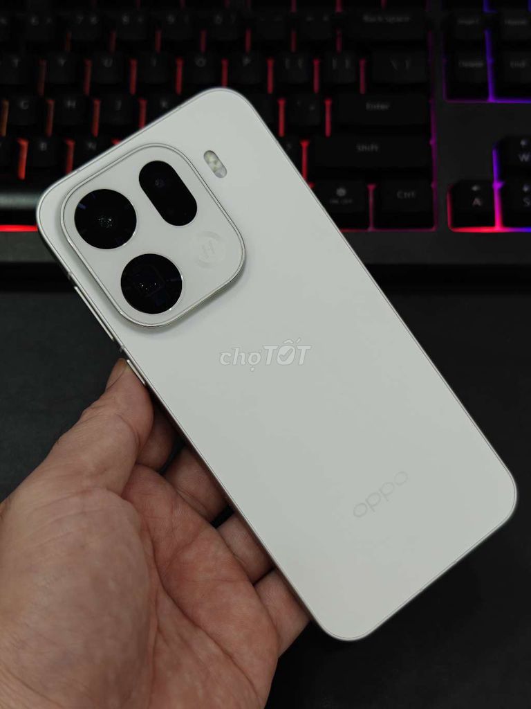 Oppo Find X9 Pro 256GB Trắng sạc 33 lần. Mua bán Điện thoại tại Quận Ninh Kiều Cần Thơ được đăng bởi Nguyễn Toàn hình 1