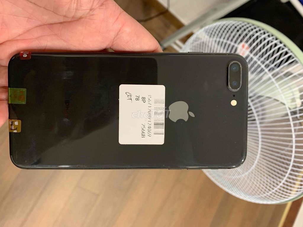 Apple iPhone 8 Plus Đen Bạc. Mua bán Điện thoại tại Quận Long Biên Hà Nội được đăng bởi Phan Long hình 1