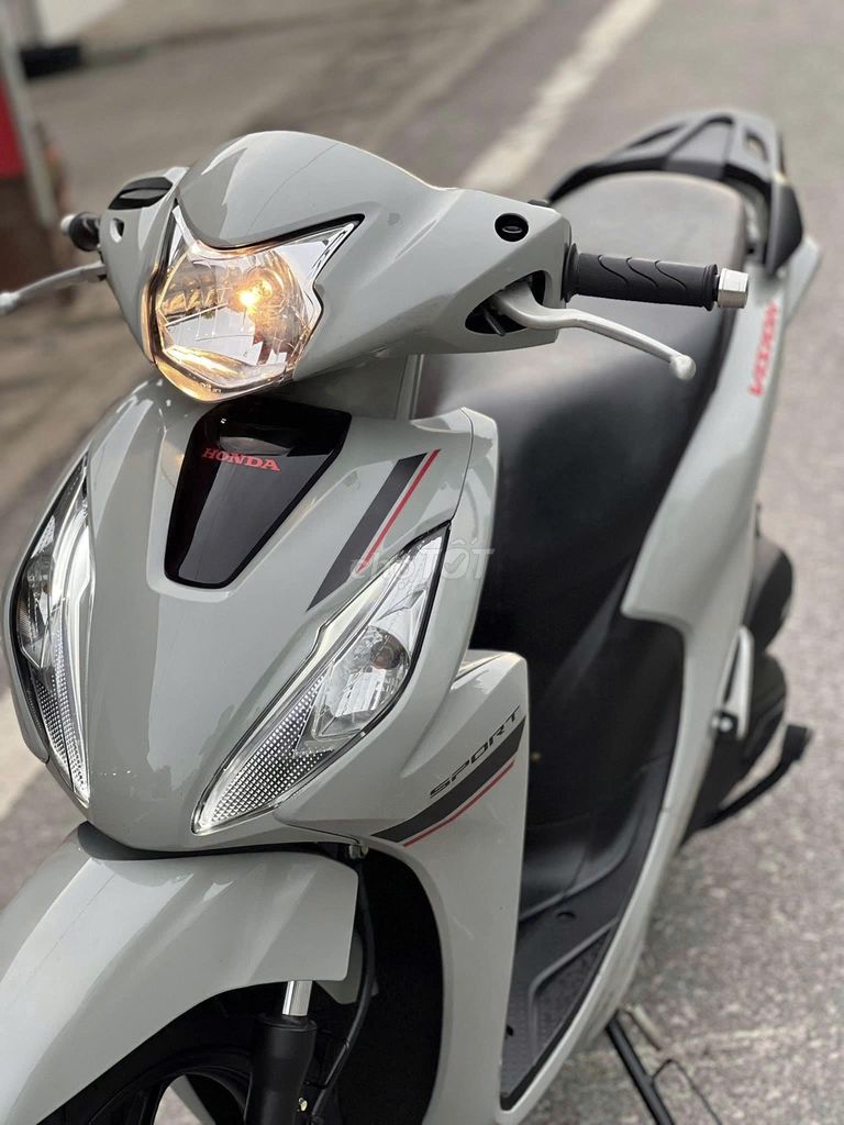 Xe tay ga Vision 110 2022-23 phiên bản Sport Xám. Mua bán Xe máy tại Quận Gò Vấp Tp Hồ Chí Minh được đăng bởi Lê Bảo hình 4