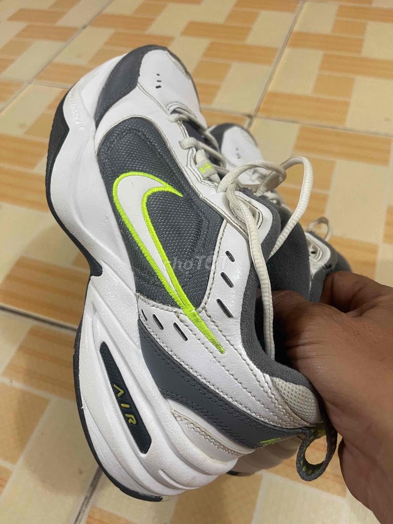 Giày nike chinh hãng size 40