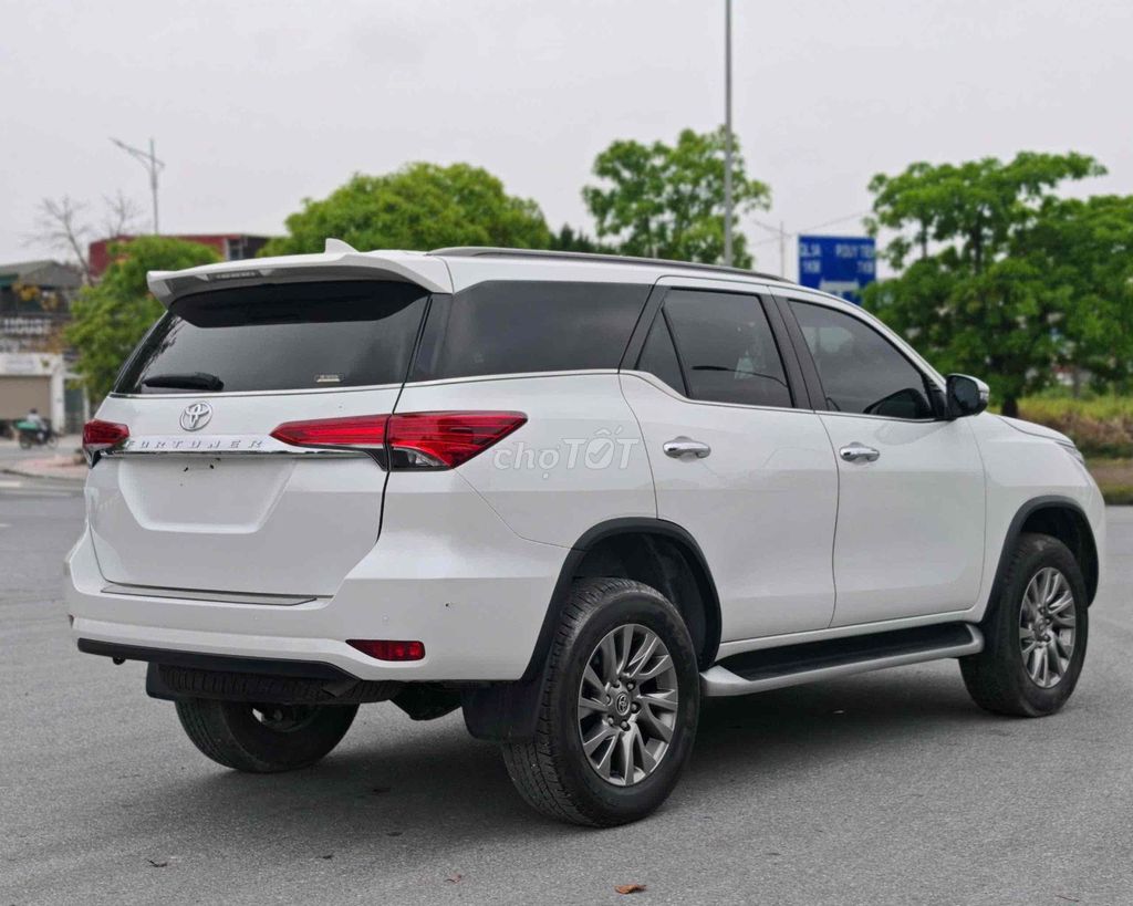 Toyota Fortuner 2022 odo 3.2v cực đẹp. Mua bán Ô tô tại Quận Nam Từ Liêm Hà Nội được đăng bởi Đại lý Toyota Mỹ Đình hình 4