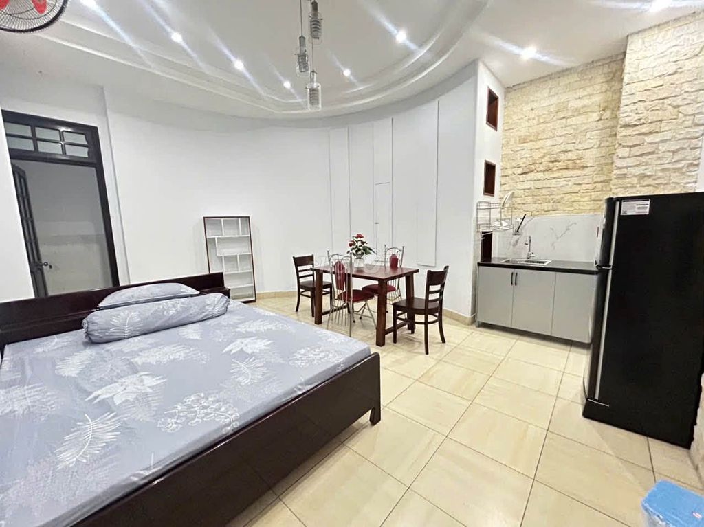 Аренда · 2 комн. · Quận Hải Châu, ул. Đường Trần Hưng Đạo