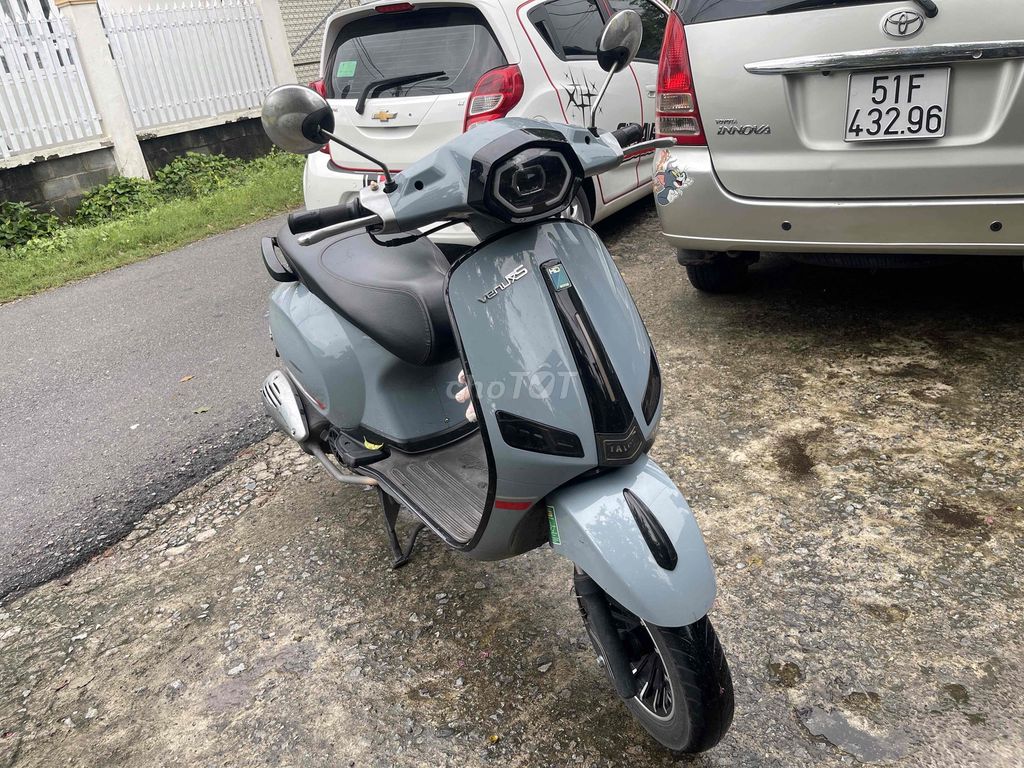 Vespa 50cc 2024 серый, б/у