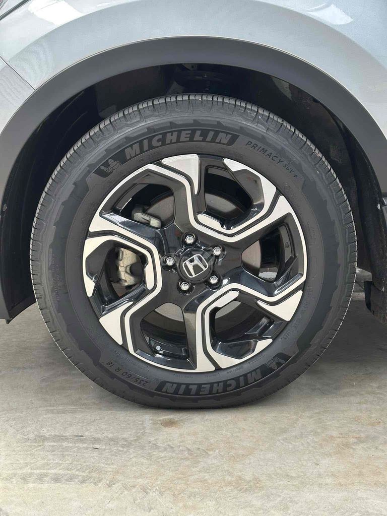 Honda CR V 2018 L - 75000 km. Mua bán Ô tô tại Thành phố Buôn Ma Thuột Đắk Lắk được đăng bởi Hiếu Đắk Lắk hình 9