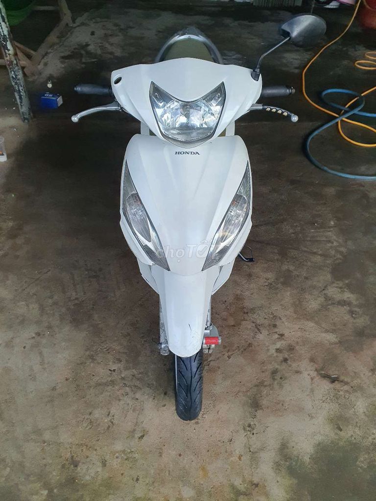 Vision 2014 trắng. Mua bán Xe máy tại Huyện Cần Giuộc Long An được đăng bởi Trần Phi hình 2