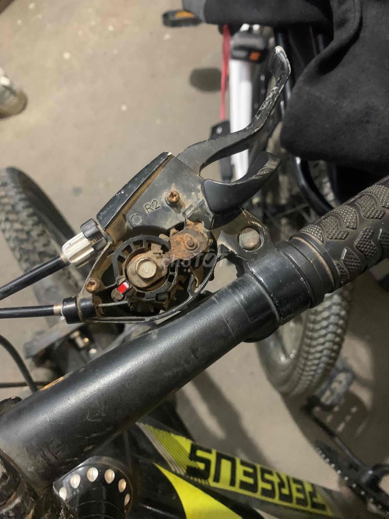 Xe đạp Thống Nhất Perseus Đen vàng 20 inch. Mua bán Xe đạp tại Quận Hoàng Mai Hà Nội được đăng bởi Nguyễn Quyết hình 6