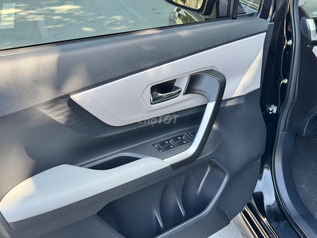 Toyota Veloz Cross CVT Top 2022. Mua bán Ô tô tại Quận Long Biên Hà Nội được đăng bởi Long Biên Cars hình 11