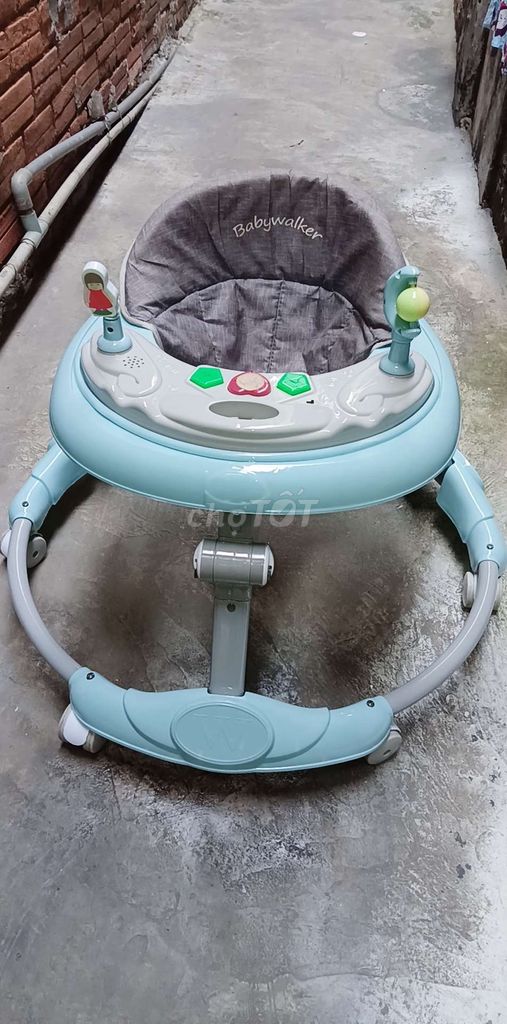 Xe tập đi babywaker có nhạc