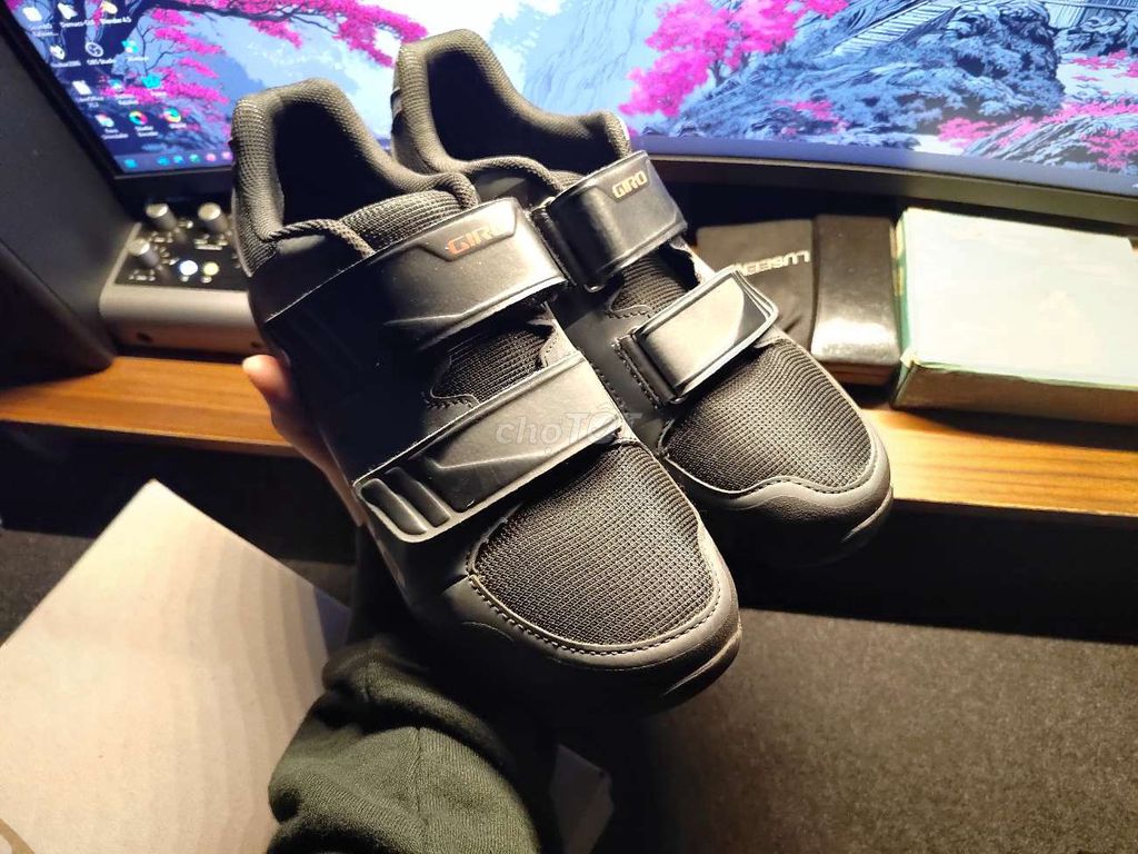 Giày MTB Giro BERM size 44. Mua bán Giày dép tại Quận Cái Răng Cần Thơ được đăng bởi Khôi Nguyễn hình 1