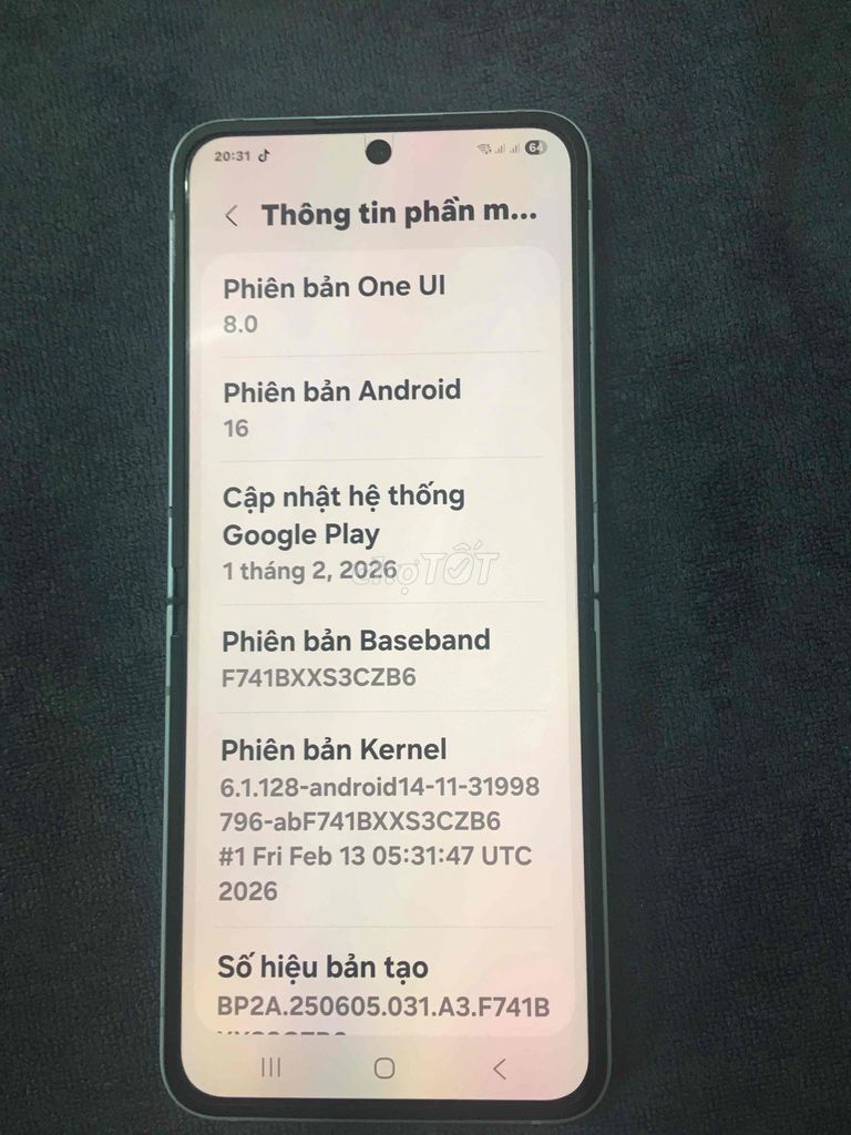 Samsung Galaxy Z Flip Bạc. Mua bán Điện thoại tại Quận 12 Tp Hồ Chí Minh được đăng bởi Nghĩa Đoàn hình 1