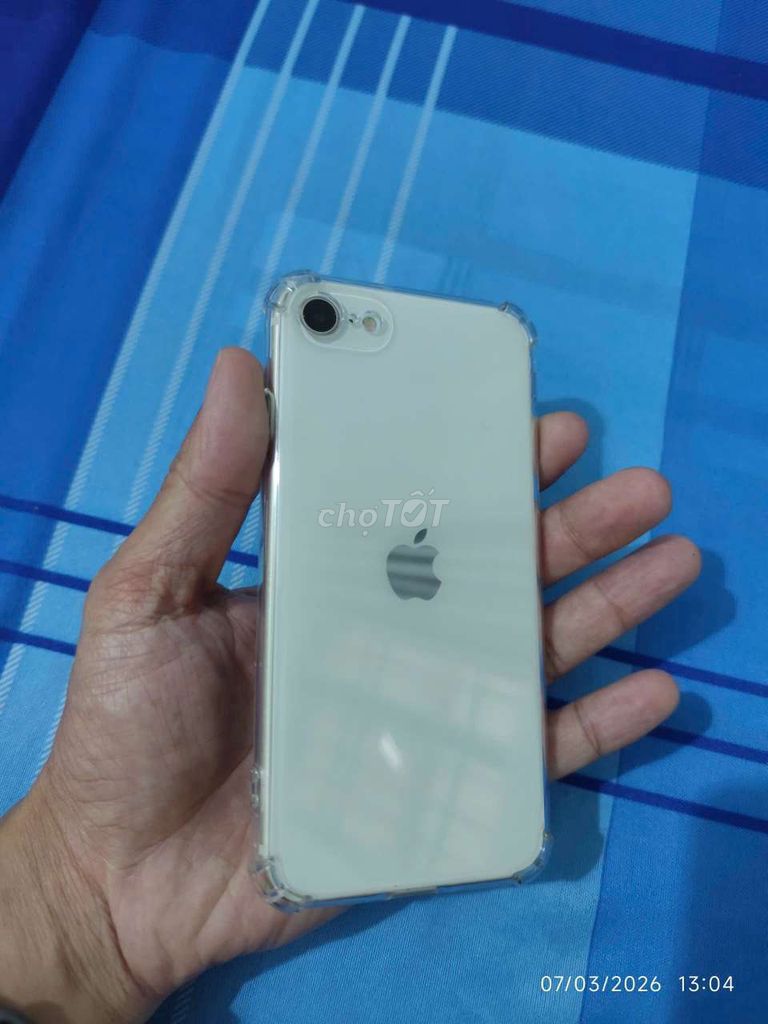 Apple iPhone SE 3 Trắng. Mua bán Điện thoại tại Thành phố Dĩ An Bình Dương được đăng bởi Hiếu Trần hình 1