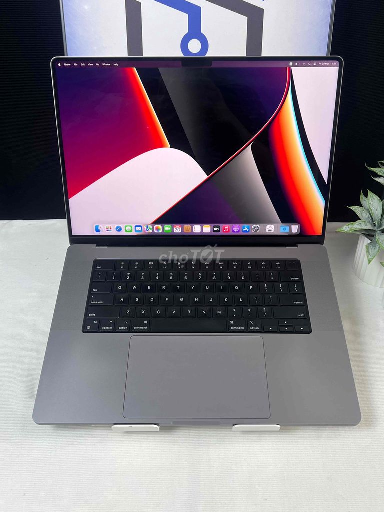 Macbook Pro 16” M1 Pro Gray 99%. Mua bán Laptop tại Quận Tân Bình Tp Hồ Chí Minh được đăng bởi Trần Nhật Khang hình 1