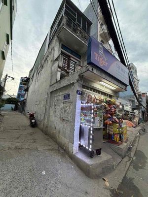 cần bán nhà Mặt tiền đường, đông đúc dân cư, buôn bán nhiều, gần chợ.