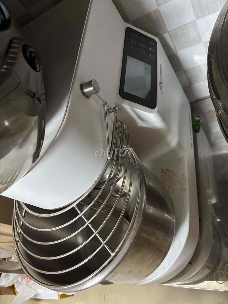 Máy trộn bột JOLY 15L Trắng. Mua bán Bếp, lò, đồ điện nhà bếp tại Quận 11 Tp Hồ Chí Minh được đăng bởi Hieu hình 1