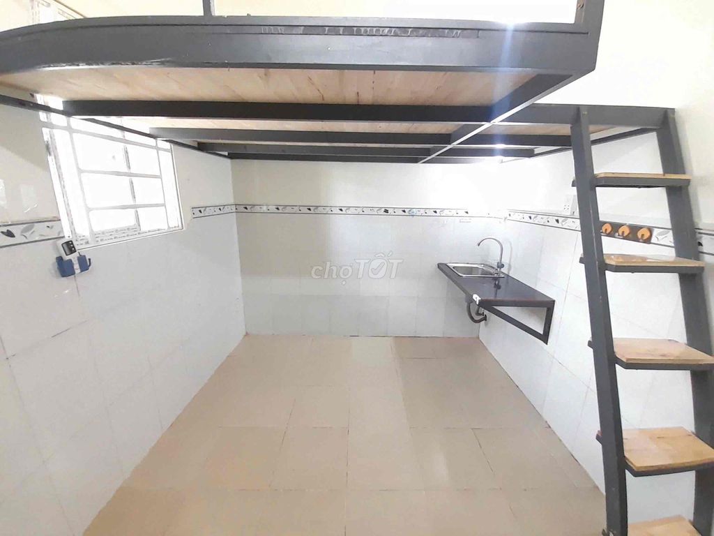 CHO THUÊ PHÒNG GÁC SẴN MÁY LẠNH CỬA SỔ THANG MÁY GIÁ RẺ GẦN ĐH HUIT