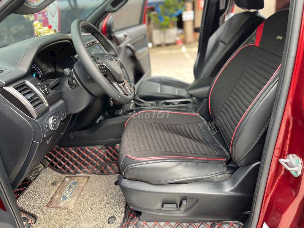 Cần bán chiếc Ford Everest 2020 Titanium 1 cầu. Mua bán Ô tô tại Quận Bắc Từ Liêm Hà Nội được đăng bởi Công hình 8