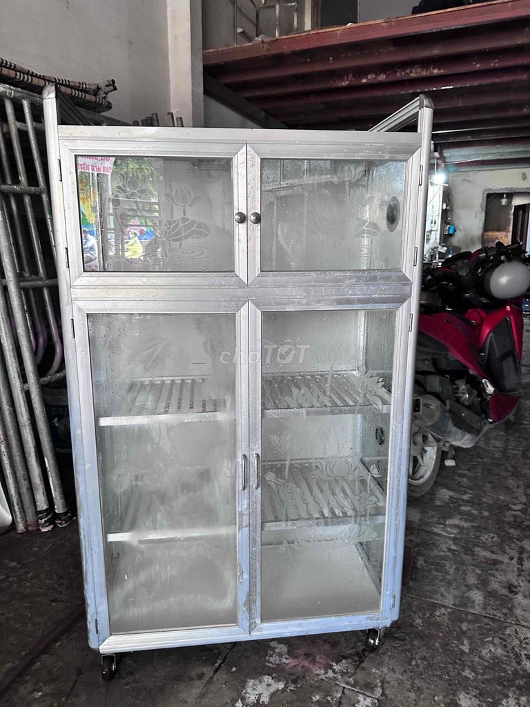 Tủ chén nhôm bạc đơn giản. Mua bán Tủ, kệ gia đình tại Quận Gò Vấp Tp Hồ Chí Minh được đăng bởi Thảo Nguyên hình 1