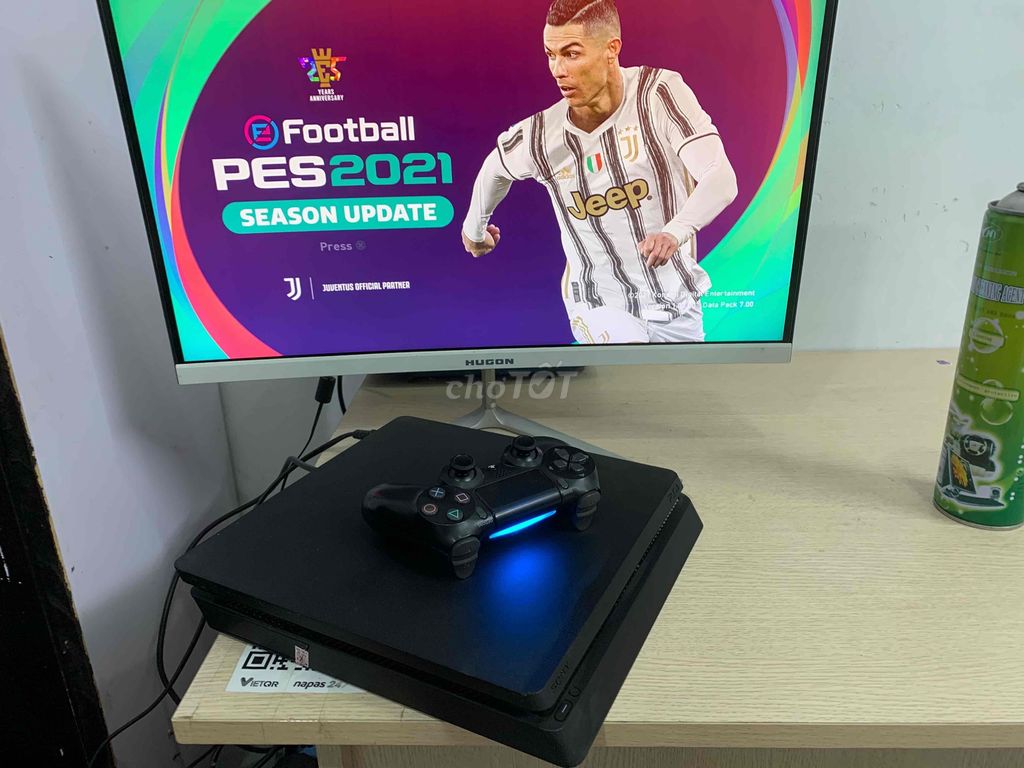 MÁY GAME PS4 SLIM KÈM PES 21 UPDATE CẦU THỦ ĐỘI BÓ