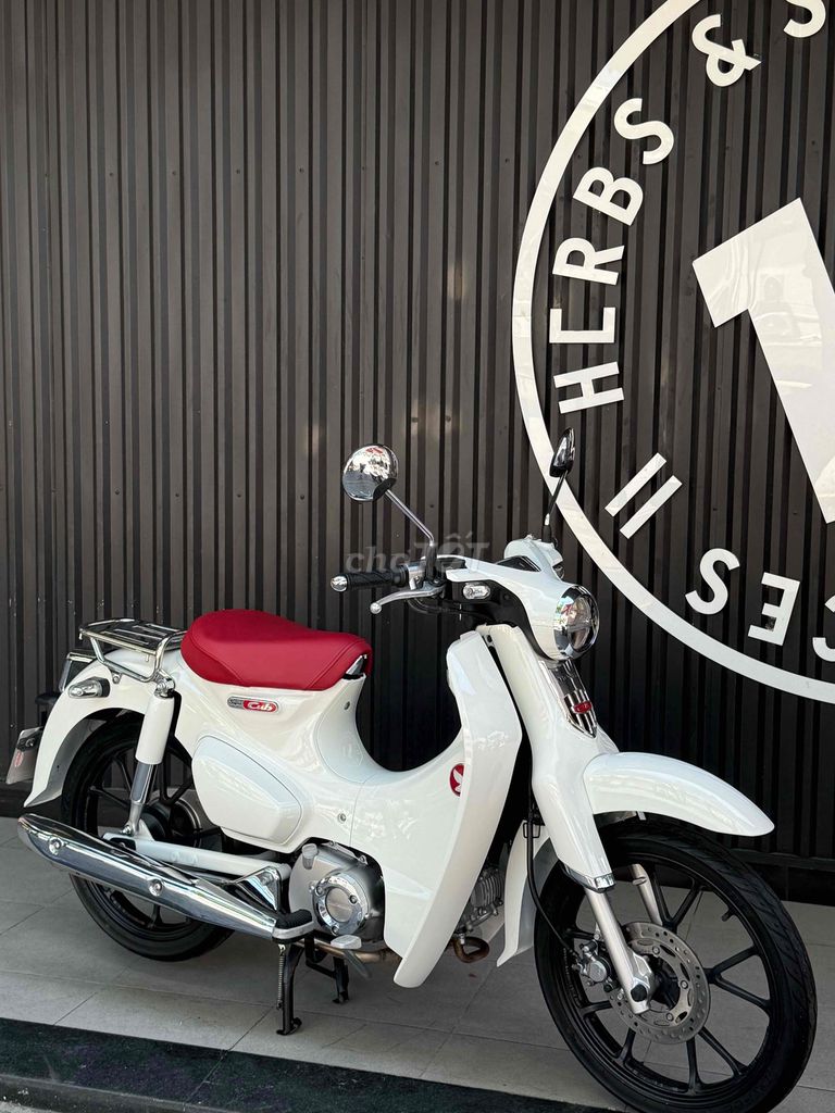 Honda Super Cub 125 Cup Custum Trắng Phiên bảnbs43. Mua bán Xe máy tại Quận Hải Châu Đà Nẵng được đăng bởi Lê vy  hình 4