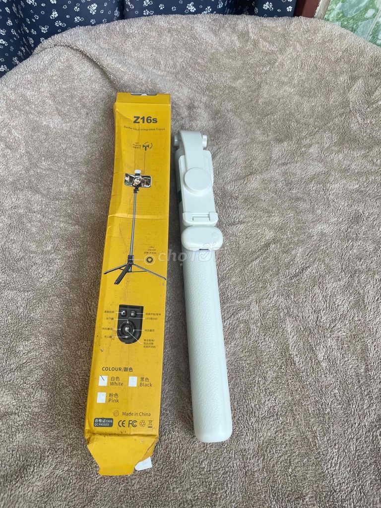 Tripod Z16s  Trắng Mới 100%  1m5 kiêm gậy selfie. Mua bán Phụ kiện (Màn hình, Chuột...) tại Quận 12 Tp Hồ Chí Minh được đăng bởi Thái hình 1