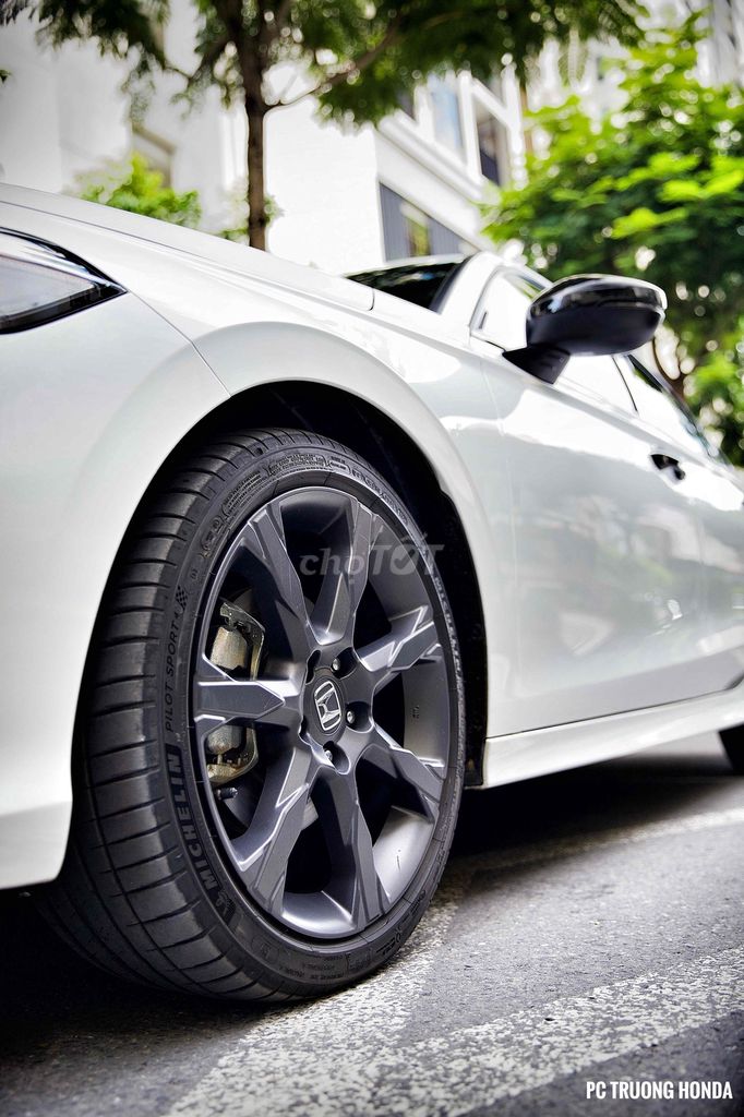 CIVIC RS HEV 2025 LƯỚT NHẤT VN, BẢN XĂNG ĐIỆN. Mua bán Ô tô tại Quận 10 Tp Hồ Chí Minh được đăng bởi PC Trương hình 12