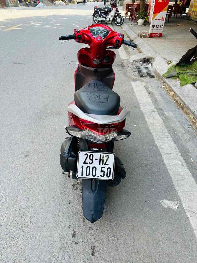 Honda Vision 2019 Đỏ 30000 km. Mua bán Xe máy tại Quận Hà Đông Hà Nội được đăng bởi anh sơn hình 1