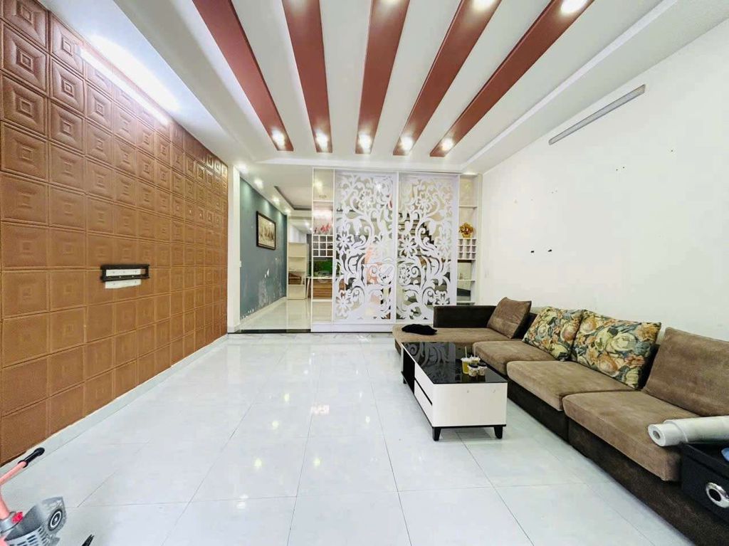 Аренда · 2 комн. · 100 м² · Quận Cẩm Lệ, ул. Đường Lỗ Giáng 1