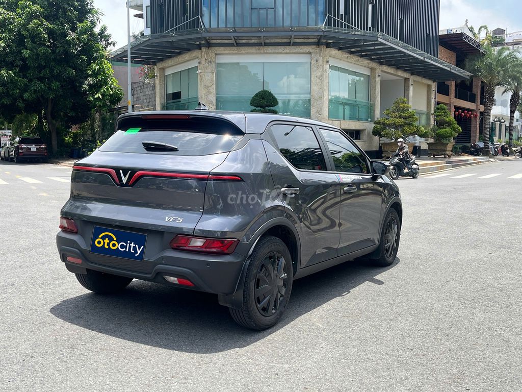 VinFast VF5 S 2024 - Màu xám - 2v2km - Mua pin. Mua bán Ô tô tại Thành phố Thủ Đức Tp Hồ Chí Minh được đăng bởi OTOCITY hình 3