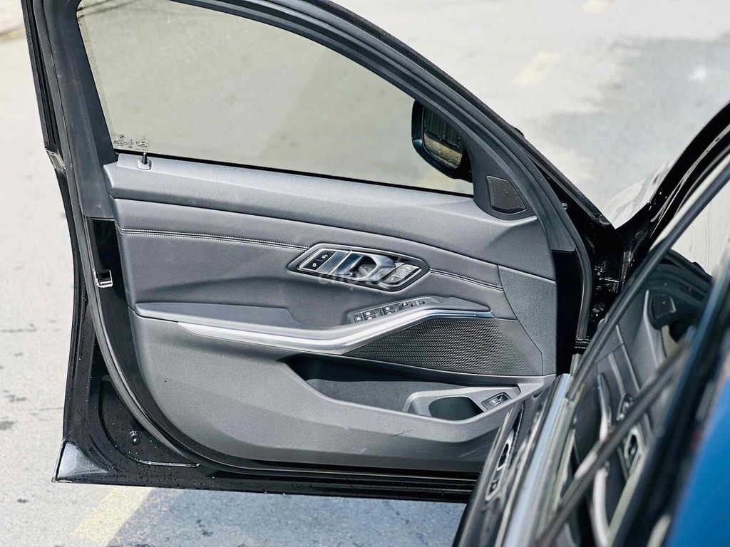 BMW 320i Sport Line Model 2022 siêu lướt 23.000km. Mua bán Ô tô tại Quận 8 Tp Hồ Chí Minh được đăng bởi Hồng Phúc hình 13