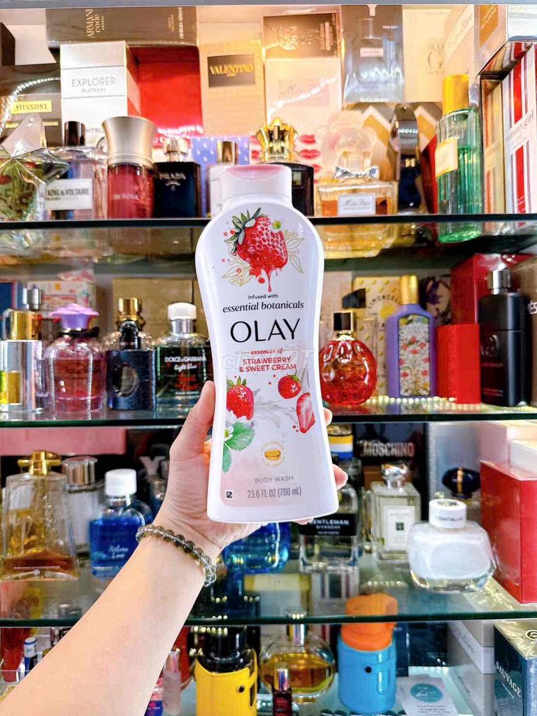 Sữa tắm Olay 700ml Mỹ. Mua bán Phụ kiện thời trang khác tại Thành phố Sóc Trăng Sóc Trăng được đăng bởi Zann Coffee Shop hình 1