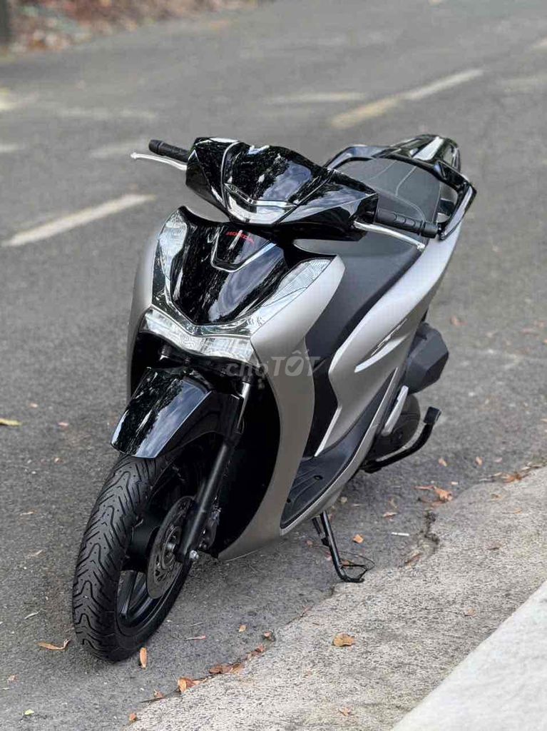 SH 150i ABS 2020 MIX XÁM TITAN BSTP. Mua bán Xe máy tại Thành phố Thủ Đức Tp Hồ Chí Minh được đăng bởi Vũ Vũ hình 5