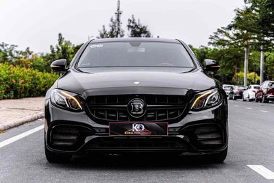E200 2020 up full E63 màu đen nội thất nâu giá tôt. Mua bán Ô tô tại Quận 7 Tp Hồ Chí Minh được đăng bởi Dương Phương