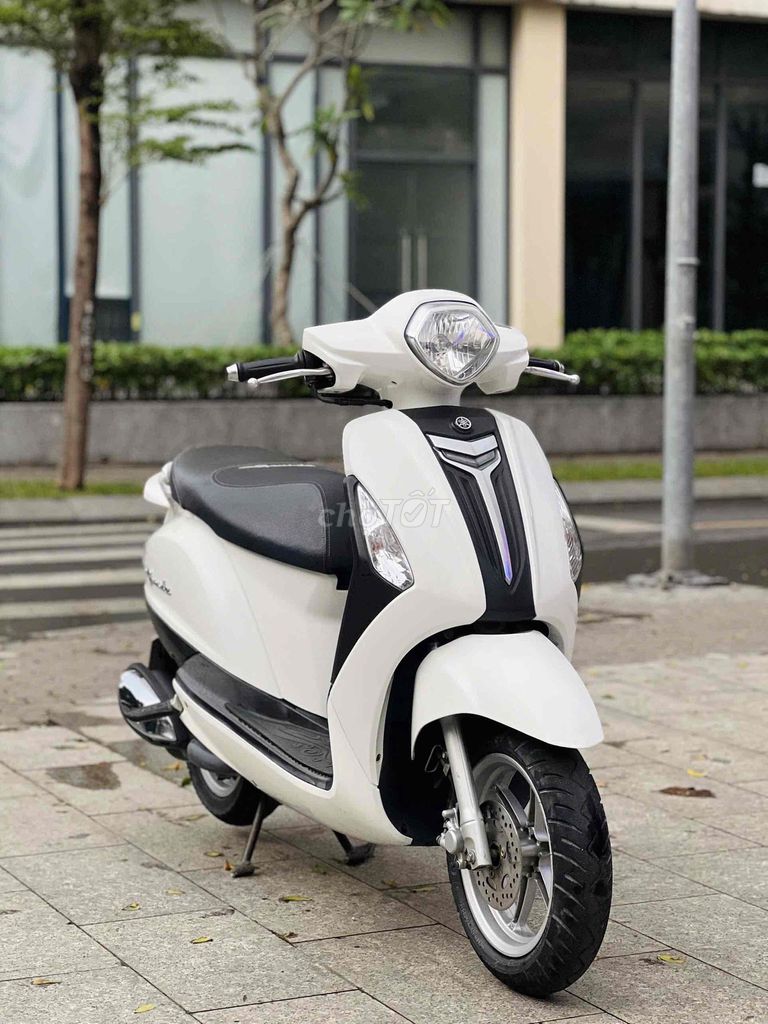 Yamaha Grande 2017 Phiên bản đặc biệt Trắng. Mua bán Xe máy tại Quận Gò Vấp Tp Hồ Chí Minh được đăng bởi Cửa Hàng Cầm Đồ Thanh Lí Xe Máy hình 4