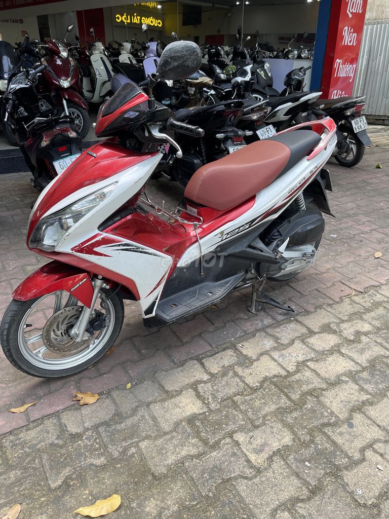 Honda Air Blade 2013 Đỏ trắng. Mua bán Xe máy tại Thành phố Biên Hòa Đồng Nai được đăng bởi Phương nguyễn  hình 8