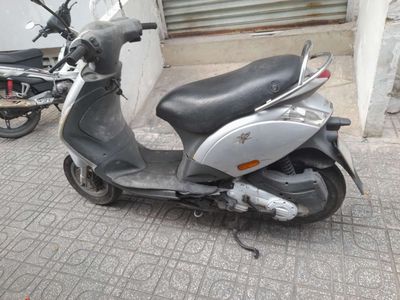 Piaggio Zip 100 màu Bạc. Mua bán Xe máy tại Quận 5 Tp Hồ Chí Minh được đăng bởi Lê Khôi