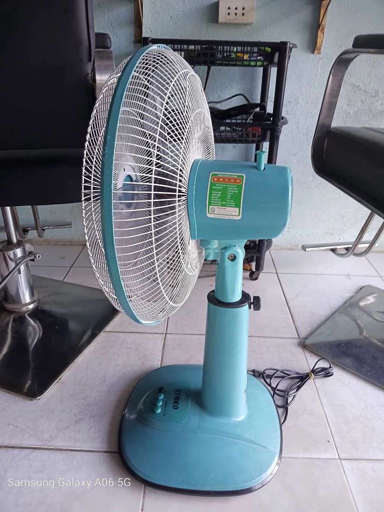 Quạt lửng Senko Xanh ngọc. Mua bán Quạt tại Huyện Bình Chánh Tp Hồ Chí Minh được đăng bởi Kim Khuê hình 1
