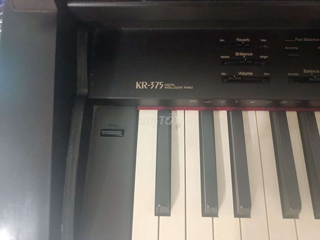 Thanh lý Piano điện Roland KR 375