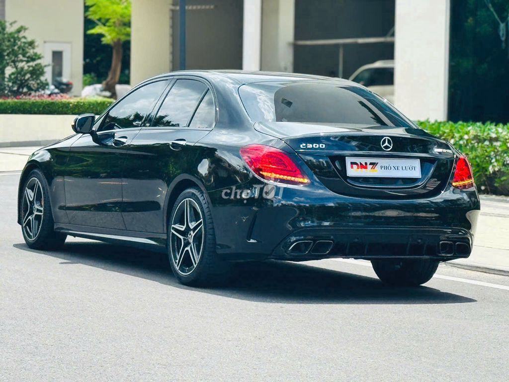 Mercedes Benz C300 2019 - Màu Đen. Mua bán Ô tô tại Quận 7 Tp Hồ Chí Minh được đăng bởi Cherry hình 4