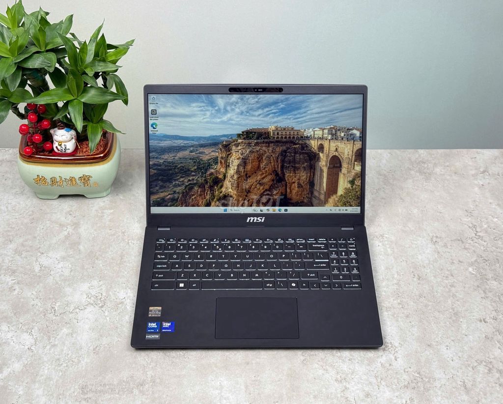 LAPTOP MSI 15 ULTRA 7 255H/16GB/512GB/15.6INCH FHD. Mua bán Laptop tại Thành phố Thủ Đức Tp Hồ Chí Minh được đăng bởi Z Computer hình 1